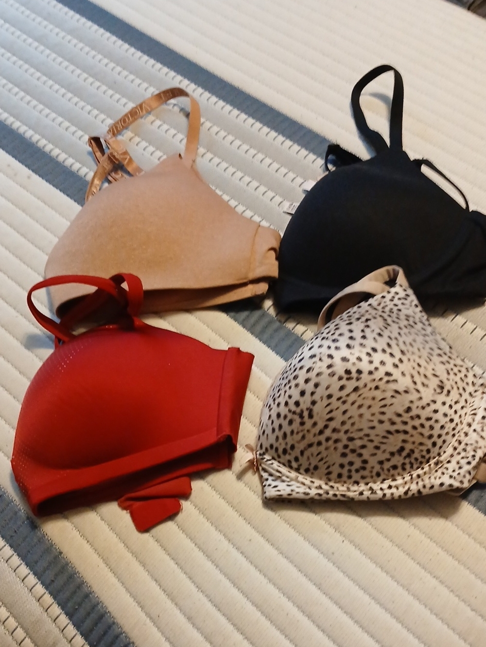 Victoria Secrete 36 C Bra Bundle